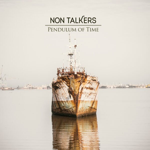 Capa do álbum "Pendulum of Time " dos Non Talkers