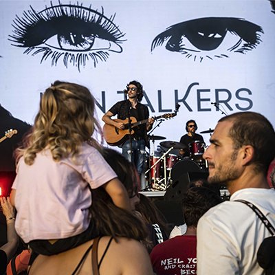 Non Talkers crowd VM